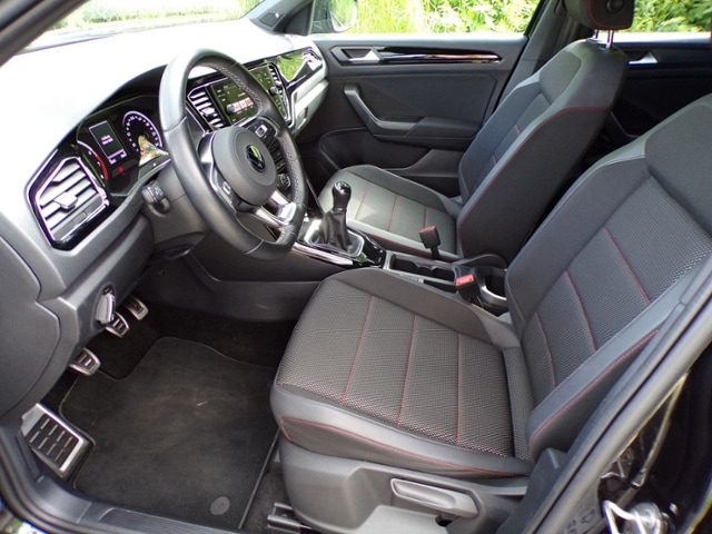 Volkswagen T-Roc 1.5 TSI / BLACK STYLE+BEATS AUDIO