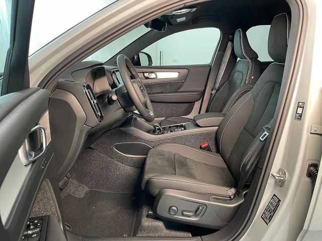 Volvo XC40 Dark Plus