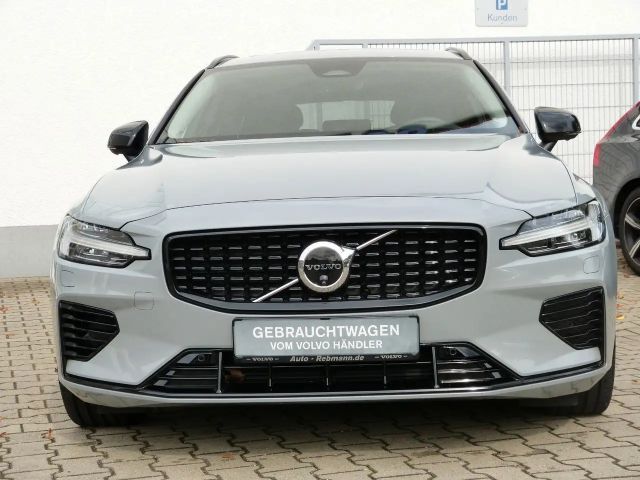 Volvo V60 AWD Dark Hybrid Ultra