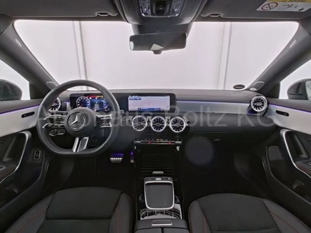 Mercedes-Benz CLA 200 AMG Line Coupé