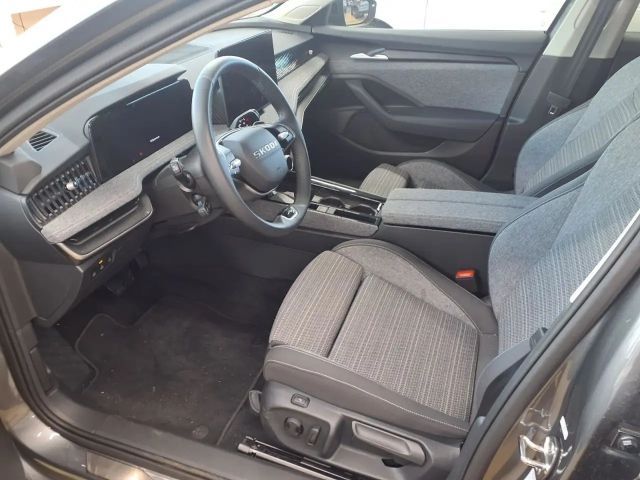 Skoda Superb 2.0 TDI Combi Selection