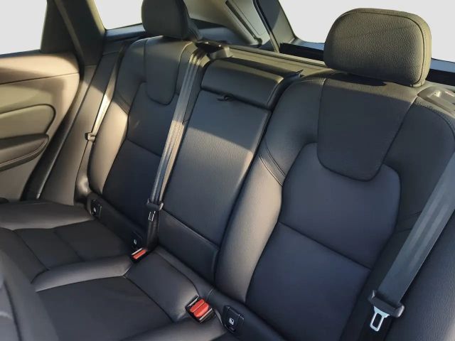 Volvo XC60 AWD Dark Plus