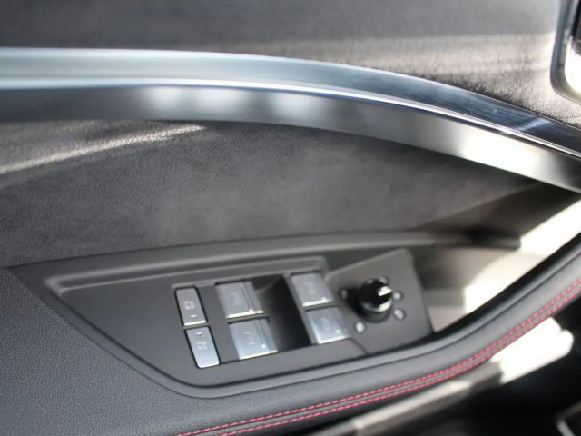 Audi Q8 e-tron 55 Quattro S-Line