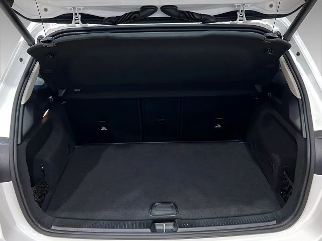 Mercedes-Benz B 200 Progressive Sedan