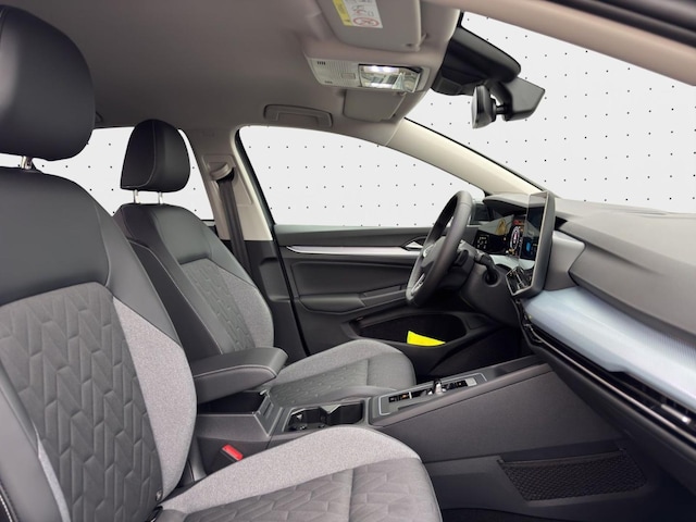 Volkswagen Golf 1.5 eTSI DSG