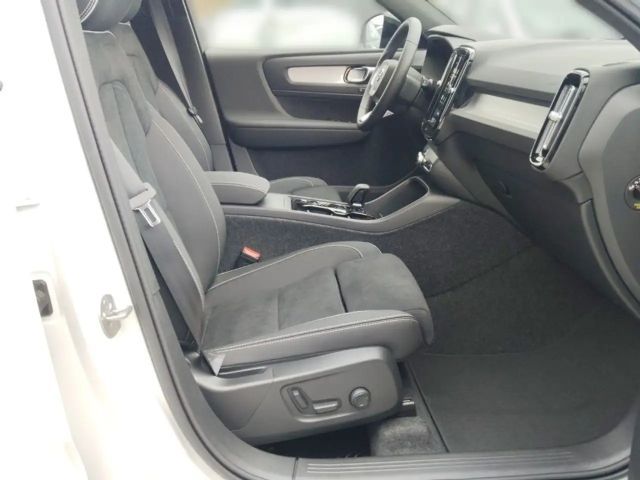 Volvo XC40 Dark Plus