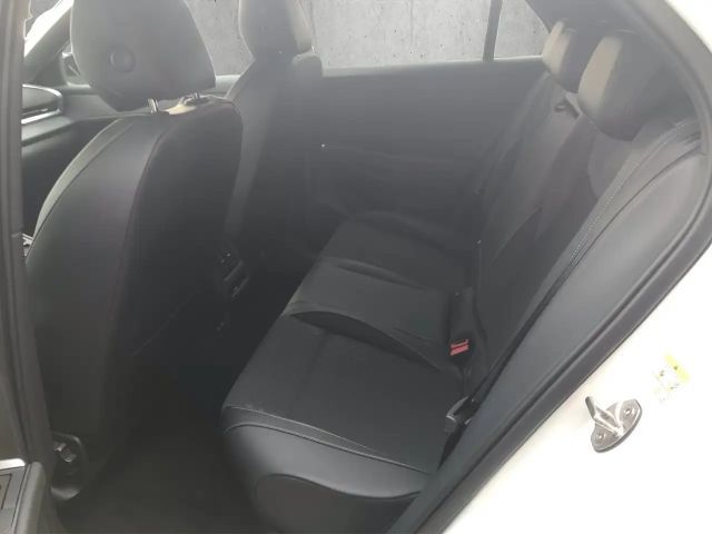 Volkswagen T-Roc 1.5 eTSI IQ.Drive R-Line