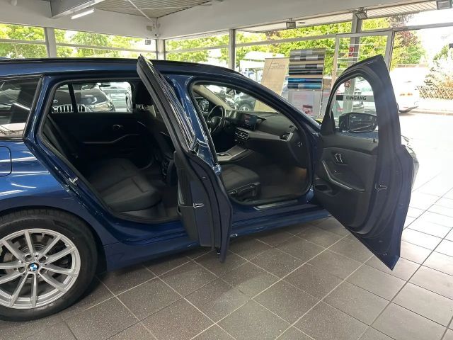 BMW 320 320d Touring xDrive