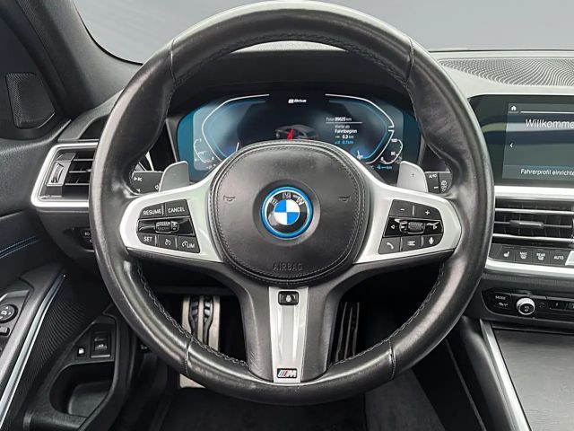BMW 330 330e M-Sport Touring xDrive