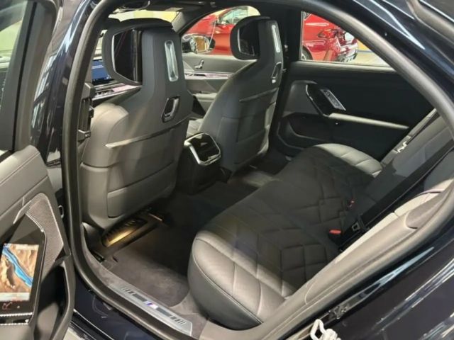 BMW 740 740d M-Sport Sedan xDrive