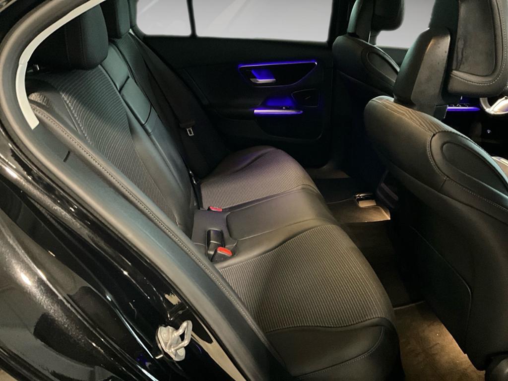 Mercedes-Benz C 200 AVANTGARDE Sedan