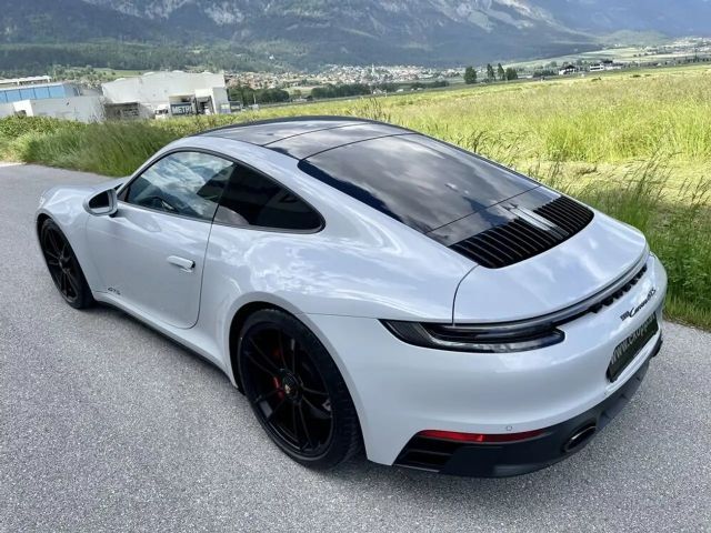 Porsche 911 Carrera Coupé GTS
