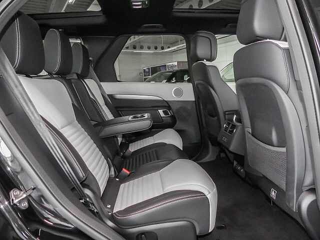 Land Rover Discovery D300 Dynamic SE