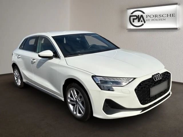 Audi A3 30 TFSI Sedan