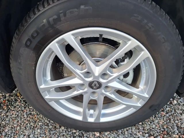 Renault Captur E-Tech Hybrid Iconic