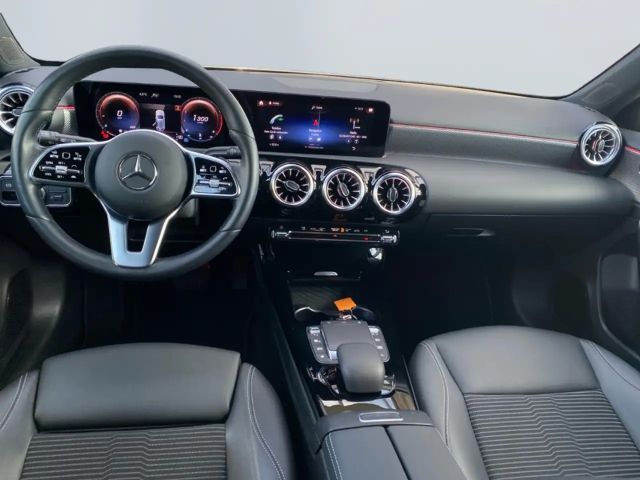 Mercedes-Benz A 200 Progressive