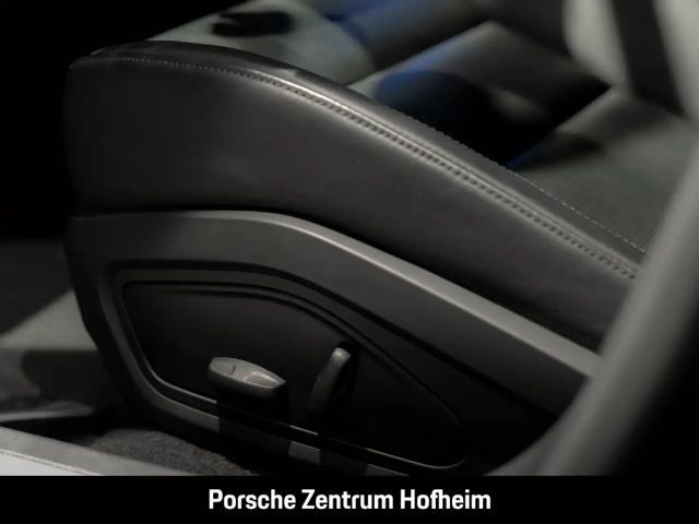 Porsche Taycan 4 Cross Turismo