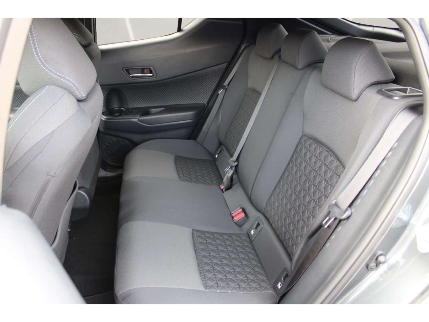 Toyota C-HR 5-deurs Plus