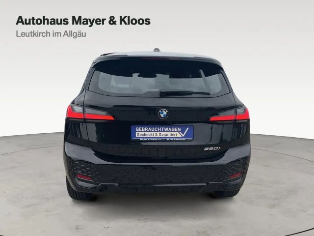 BMW 220 220i M-Sport