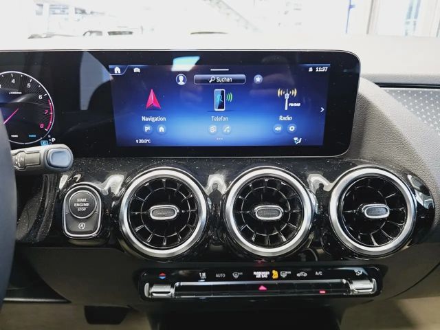 Mercedes-Benz B 200 Progressive Sedan