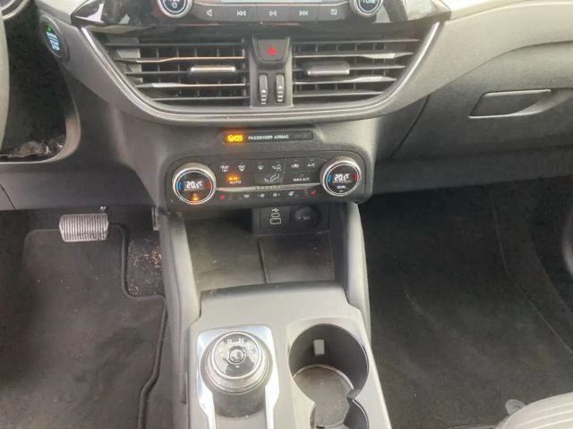 Ford Kuga Hybrid Titanium