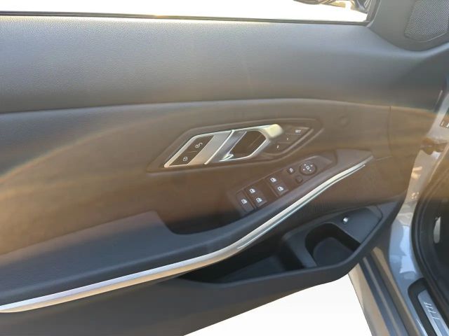 BMW 330 330e M-Sport Sedan xDrive