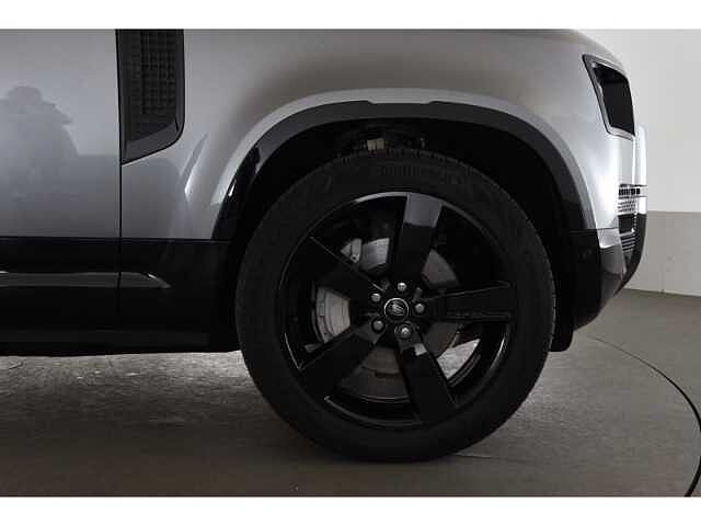 Land Rover Defender 110 Dynamic HSE