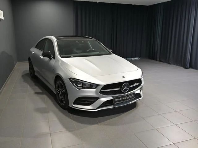 Mercedes-Benz CLA 200 AMG Line CLA 200 d Coupé