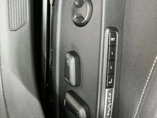 Volkswagen Golf Life Variant