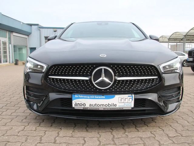 Mercedes-Benz CLA 200 AMG Line