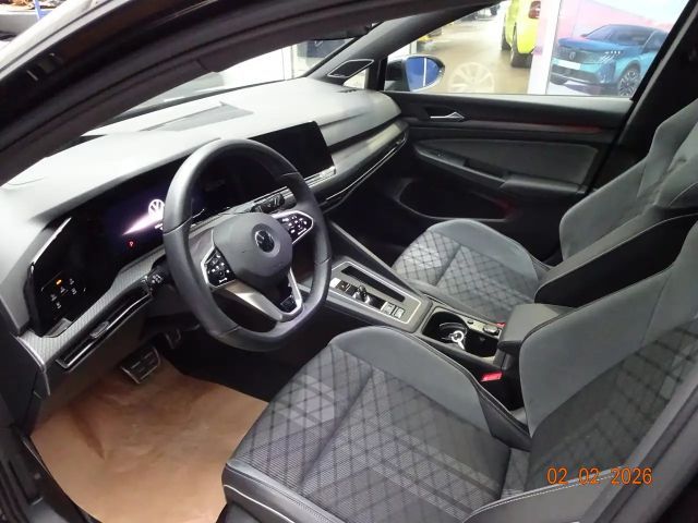 Volkswagen Golf DSG R-Line e-Golf