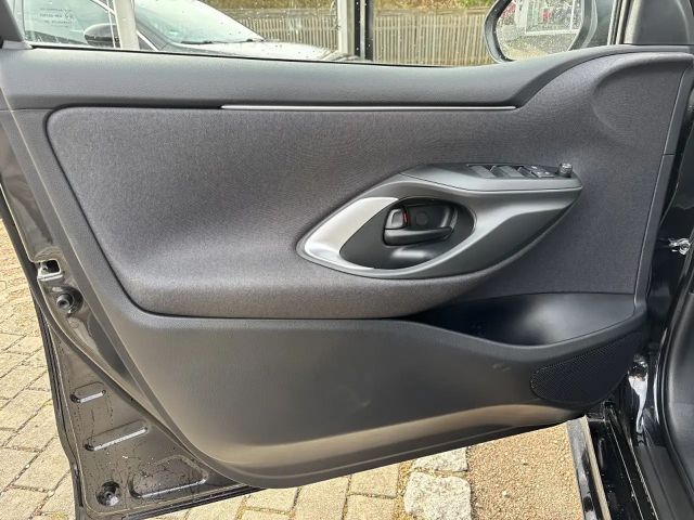 Mazda 2 Hybrid 1.5L VVT-i 116 e-CVT CENTERLINE Kamera