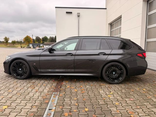 BMW 530 530d M-Sport Touring xDrive