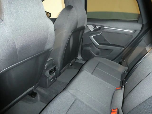 Audi A3 30 TDI Sedan