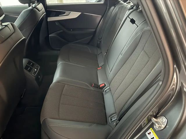 Audi A4 40 TDI Avant Quattro S-Line S-Tronic