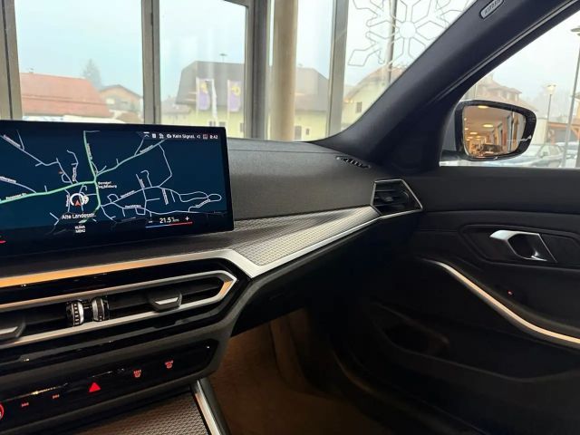 BMW 330 330e M-Sport Touring xDrive