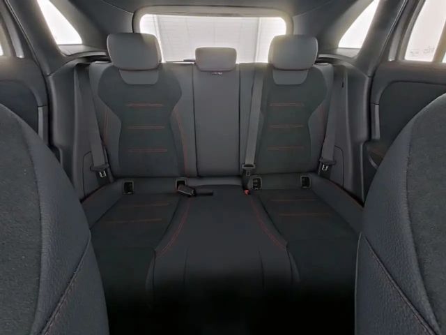 Mercedes-Benz GLA 200 AMG Line