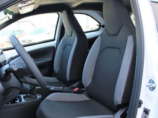 Toyota Aygo 1.0 VVT-i Hatchback Play