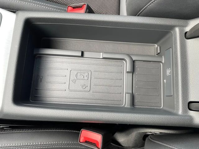 Audi A4 35 TFSI Avant S-Line