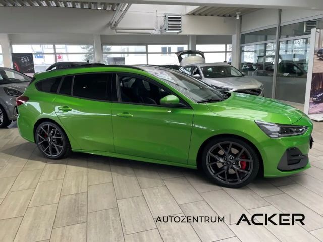 Ford Focus ST Line Wagon