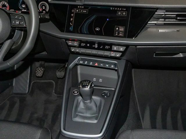Audi A3 30 TFSI Sedan
