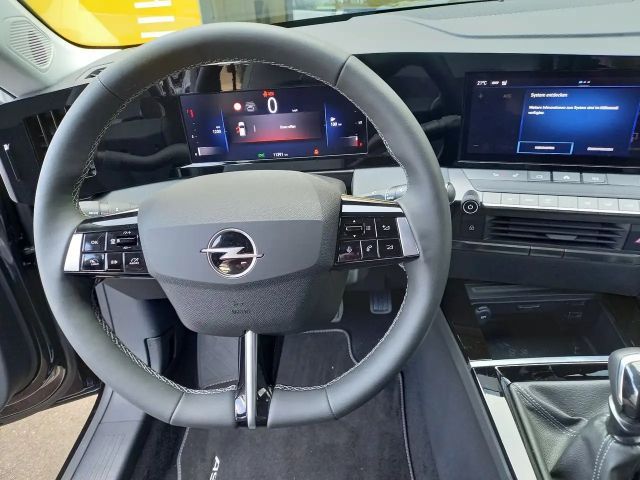 Opel Astra 1.2 Turbo Edition Sports Tourer