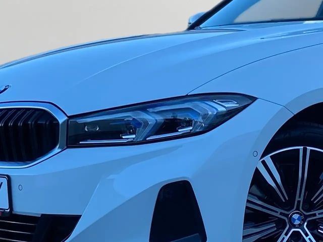 BMW 330 330i Touring xDrive