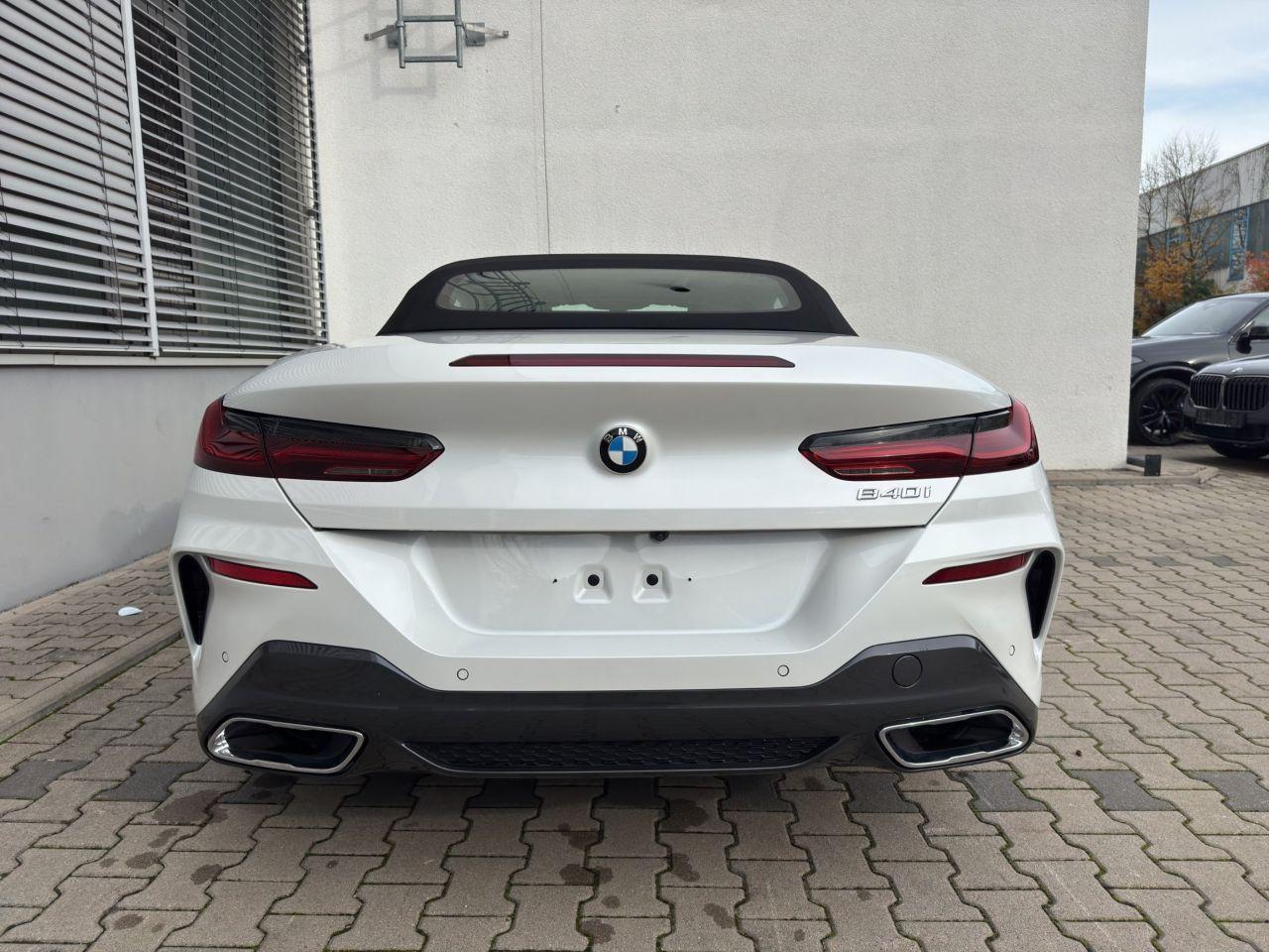 BMW 840 840i Cabrio
