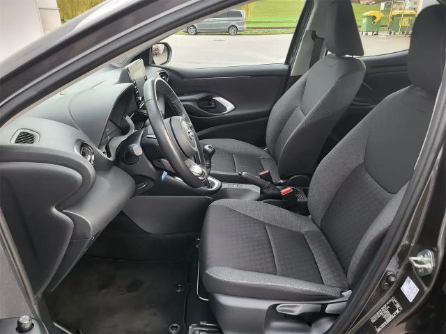 Toyota Yaris Active