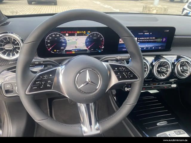 Mercedes-Benz A 200 Progressive