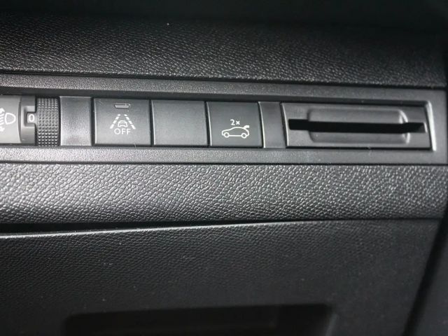 Peugeot 3008 ACC Virtueller Cockpit  LED