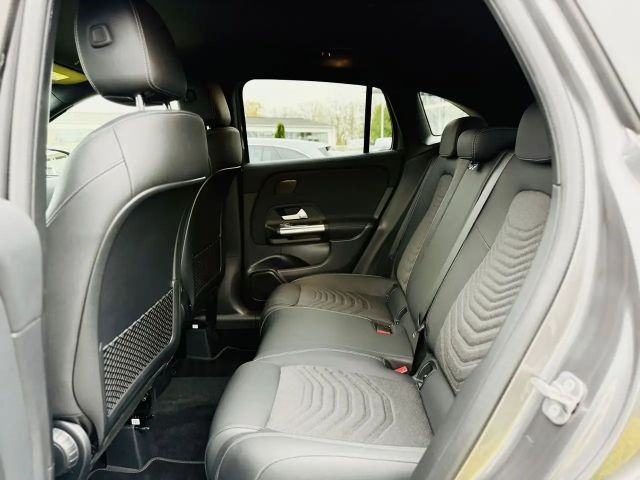 Mercedes-Benz GLA 180 Progressive