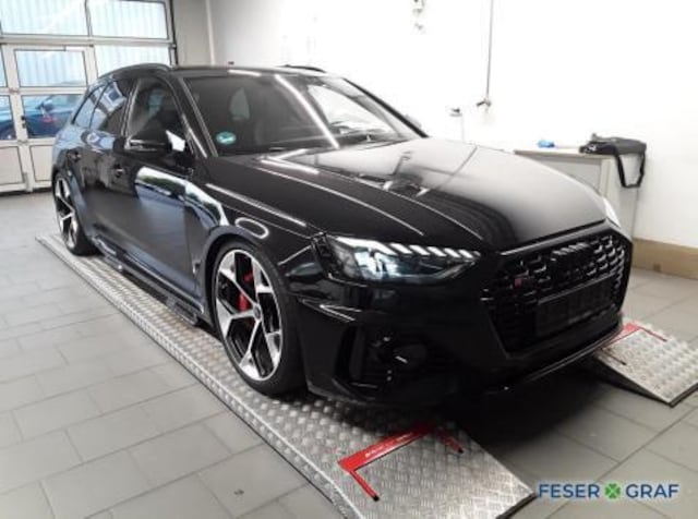 Audi RS4 Avant Quattro