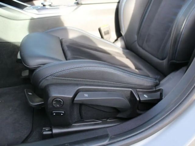 BMW 320 320d M-Sport Sedan xDrive